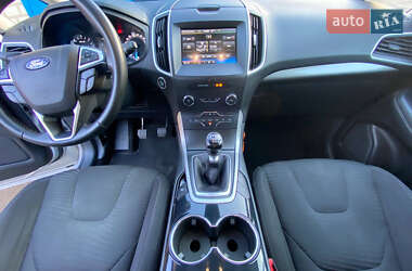 Минивэн Ford S-Max 2016 в 