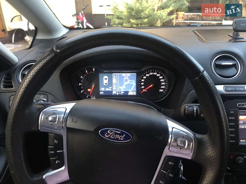 Мінівен Ford S-Max 2011 в Долині