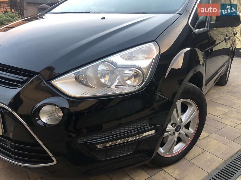 Мінівен Ford S-Max 2011 в Долині