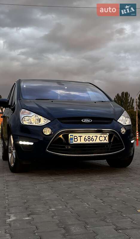 Минивэн Ford S-Max 2011 в 