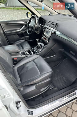 Минивэн Ford S-Max 2010 в 