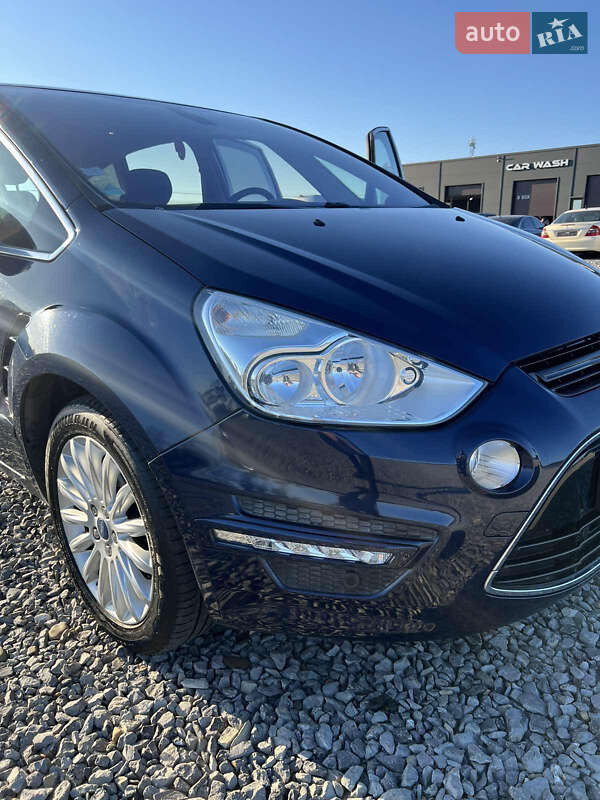 Мінівен Ford S-Max 2012 в Чернівцях