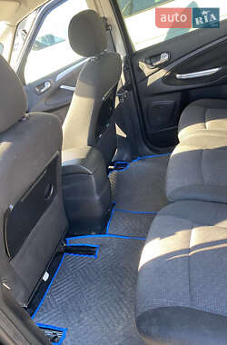 Минивэн Ford S-Max 2009 в 