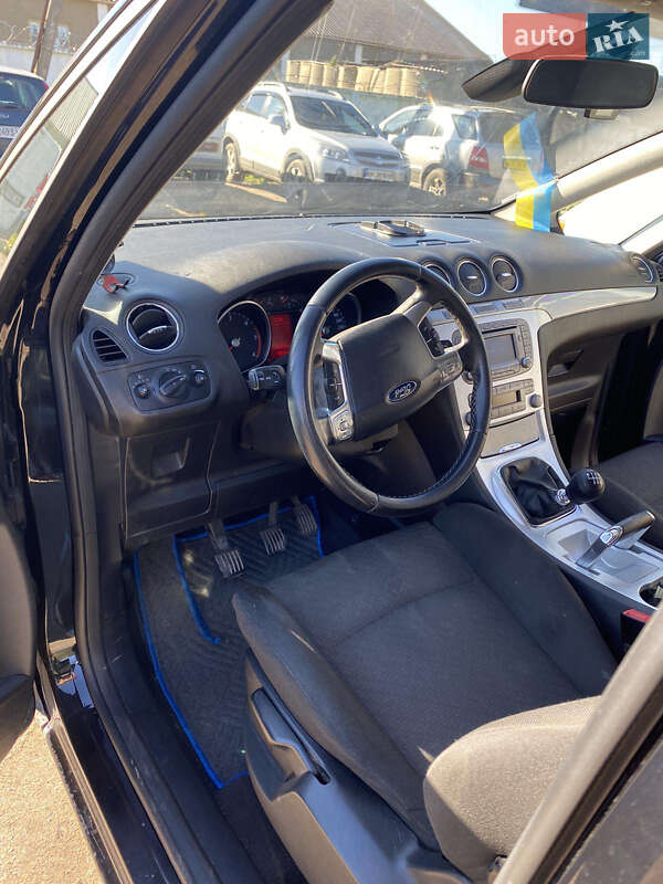 Минивэн Ford S-Max 2009 в Дубно