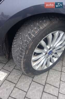 Мінівен Ford S-Max 2010 в 