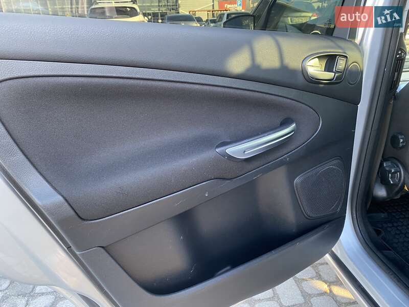 Мінівен Ford S-Max 2010 в Львові