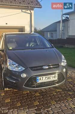 Мінівен Ford S-Max 2013 в 
