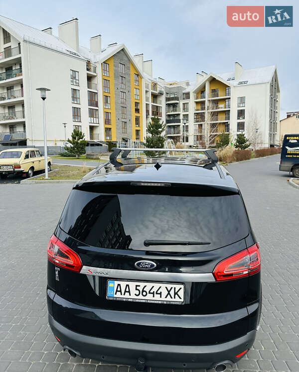 Минивэн Ford S-Max 2012 в Буче