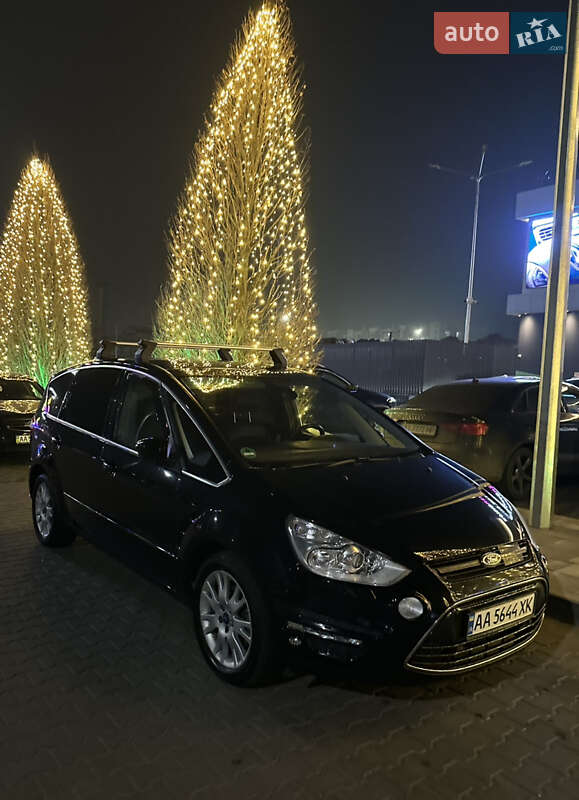 Минивэн Ford S-Max 2012 в Буче