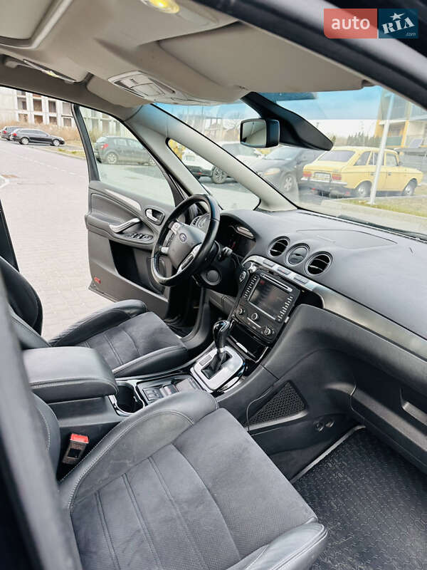 Минивэн Ford S-Max 2012 в Буче