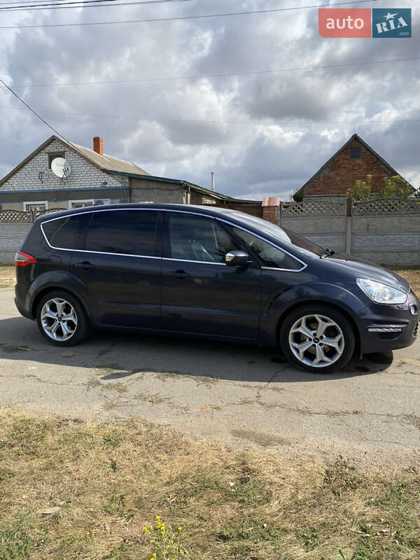 Мінівен Ford S-Max 2014 в Южному