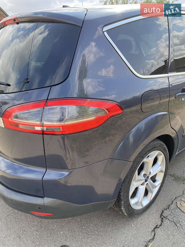 Мінівен Ford S-Max 2014 в Южному