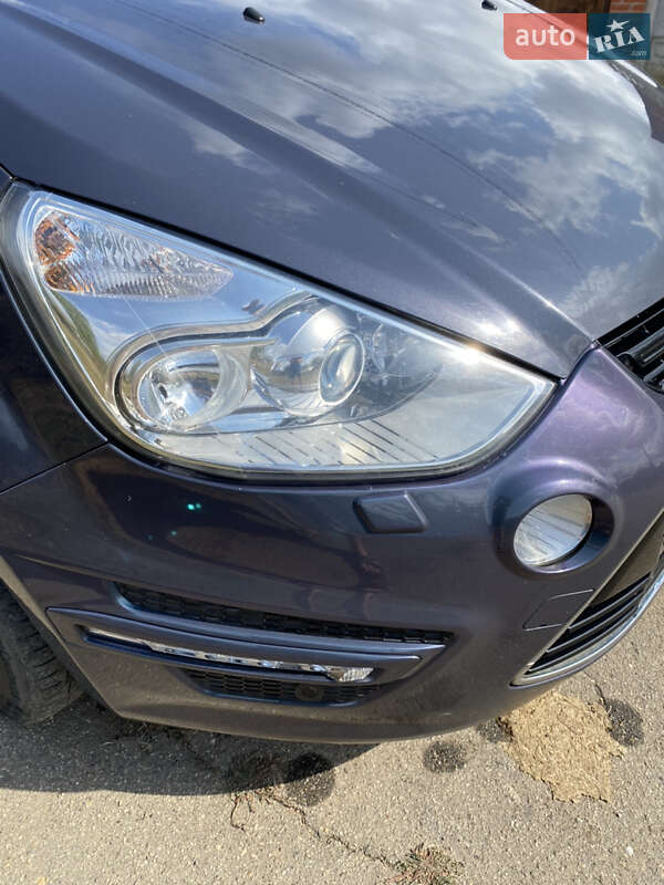 Мінівен Ford S-Max 2014 в Южному