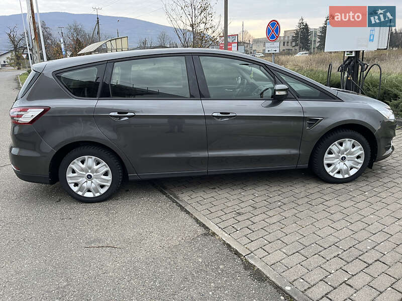 Минивэн Ford S-Max 2016 в Виноградове