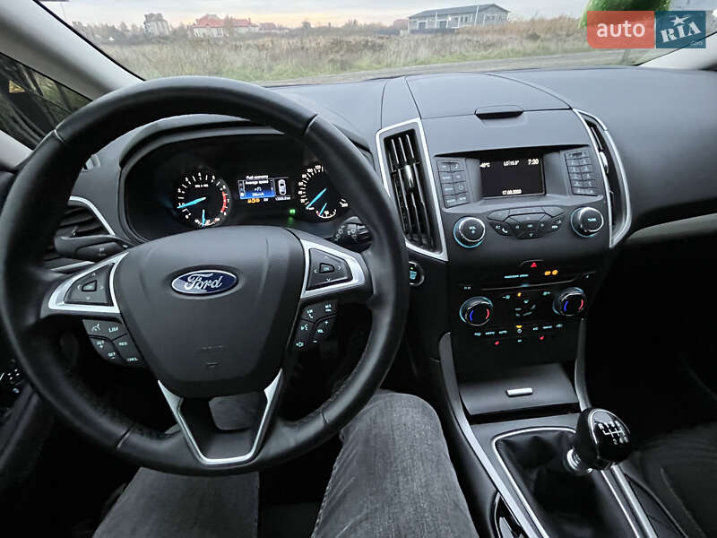 Минивэн Ford S-Max 2016 в Виноградове