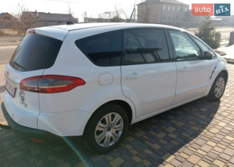 Минивэн Ford S-Max 2012 в Дубровице