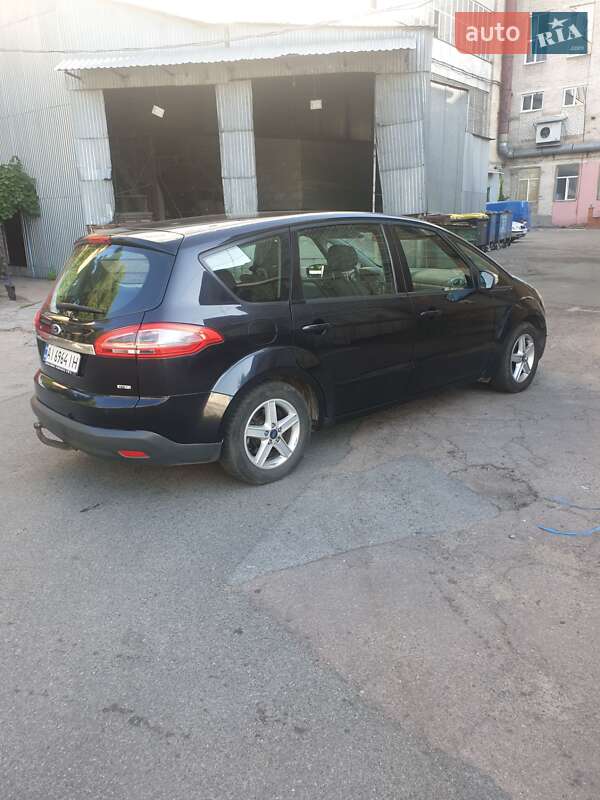 Минивэн Ford S-Max 2010 в 