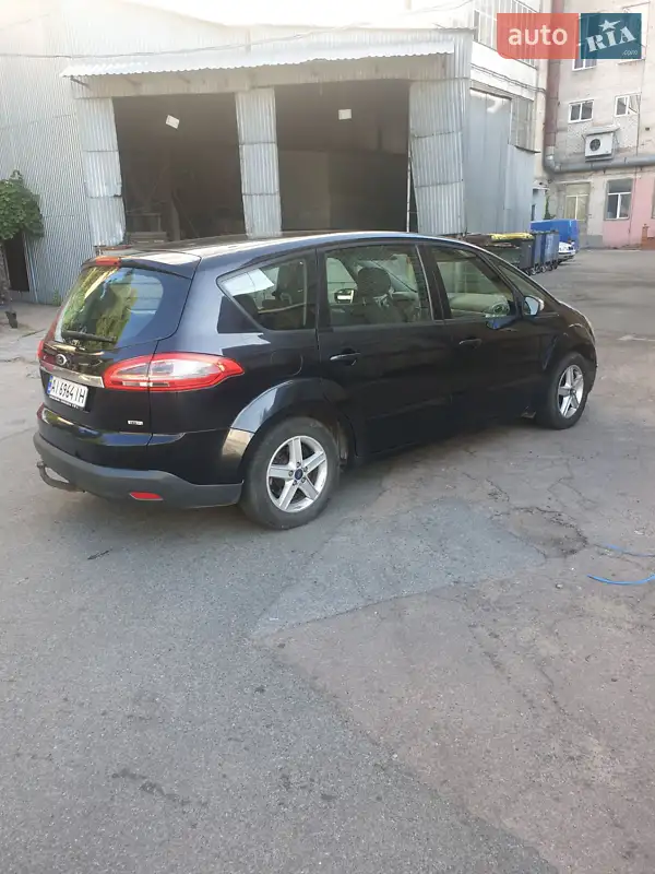 Мінівен Ford S-Max 2010 в 