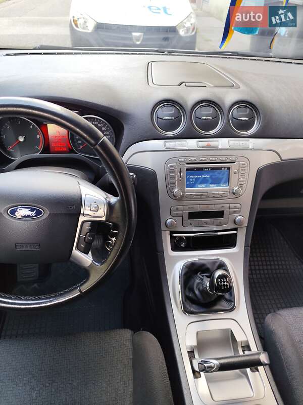 Минивэн Ford S-Max 2009 в Сумах