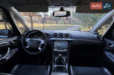 Минивэн Ford S-Max 2009 в 