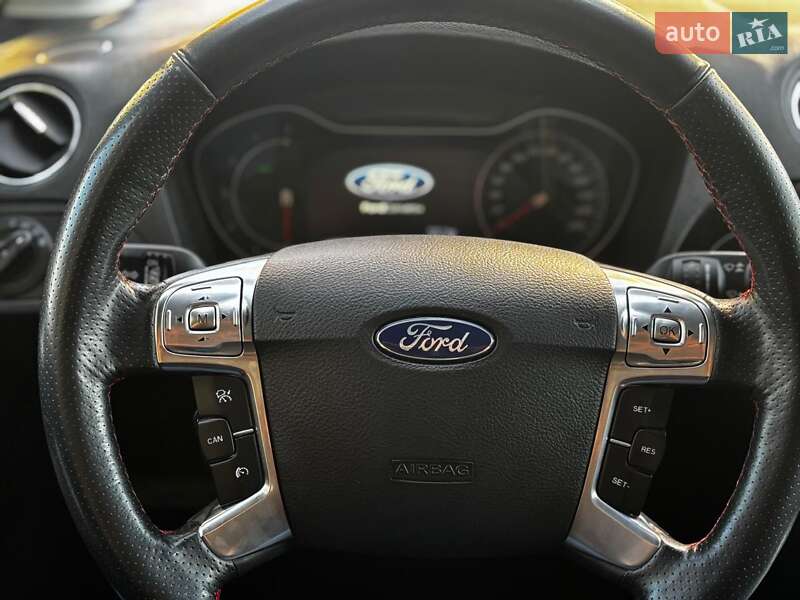 Мінівен Ford S-Max 2014 в Житомирі