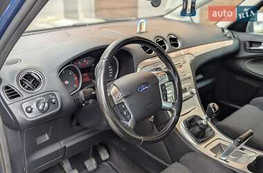 Минивэн Ford S-Max 2006 в 