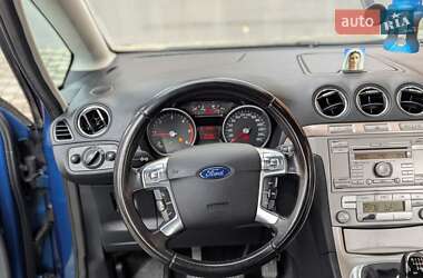 Минивэн Ford S-Max 2006 в 