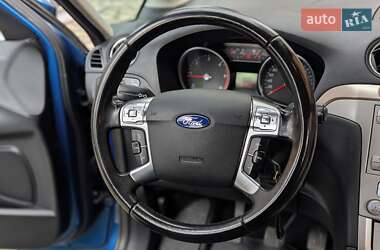 Минивэн Ford S-Max 2006 в 