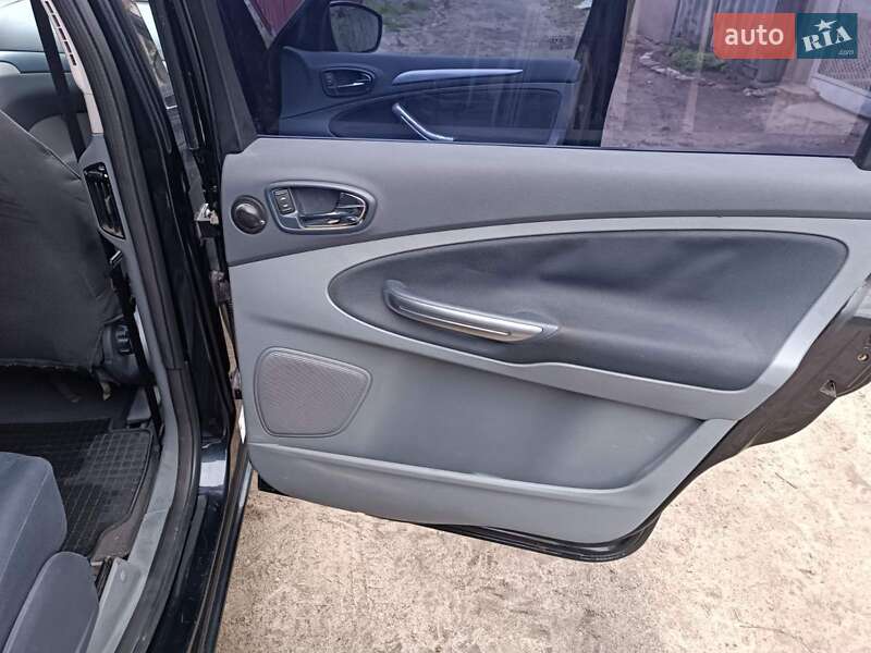 Минивэн Ford S-Max 2007 в Николаеве фото 26 Минивэн Ford S-Max 2007 в Николаеве