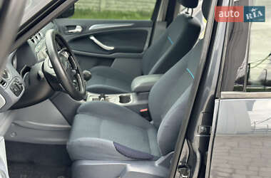 Минивэн Ford S-Max 2006 в 