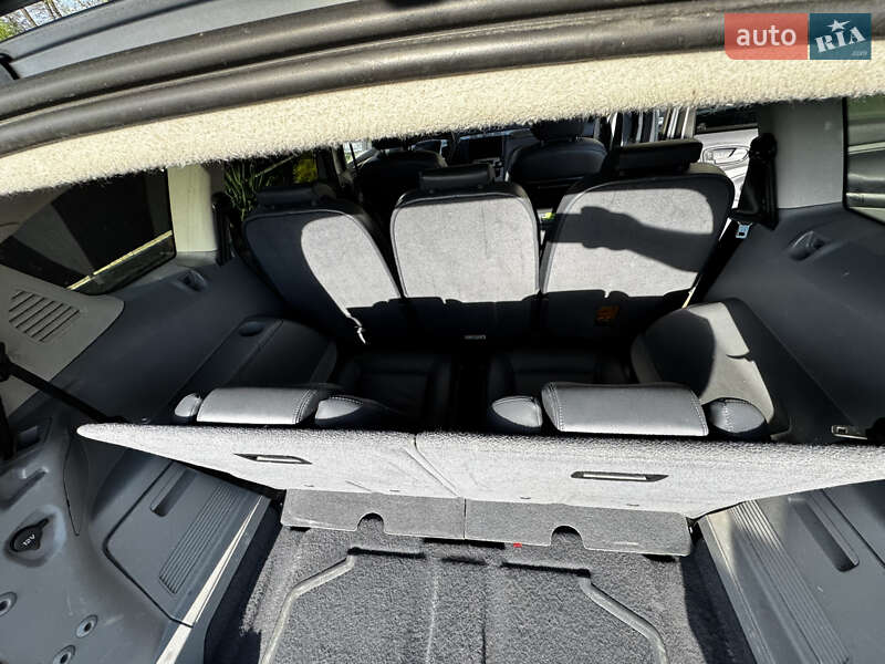 Минивэн Ford S-Max 2009 в Долине