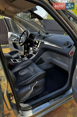 Минивэн Ford S-Max 2009 в 