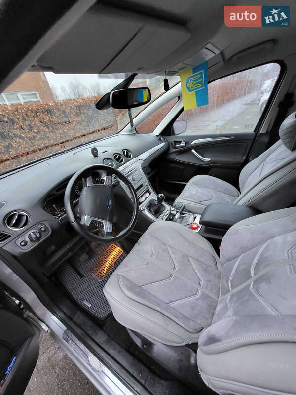 Минивэн Ford S-Max 2007 в Калуше