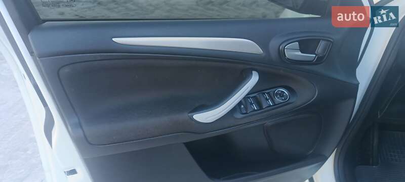 Мінівен Ford S-Max 2013 в Хмільнику