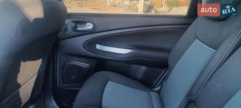 Мінівен Ford S-Max 2013 в Хмільнику