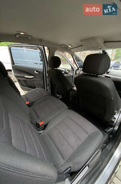 Минивэн Ford S-Max 2011 в 