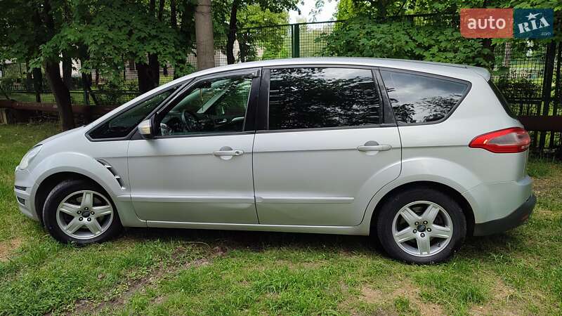 Минивэн Ford S-Max 2010 в Запорожье