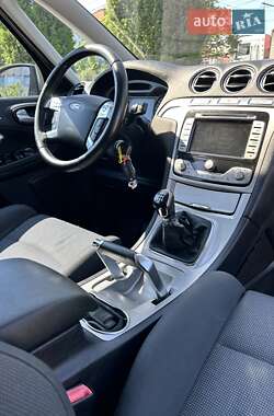 Минивэн Ford S-Max 2009 в 