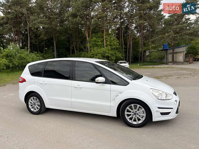 Мінівен Ford S-Max 2013 в Радивиліві