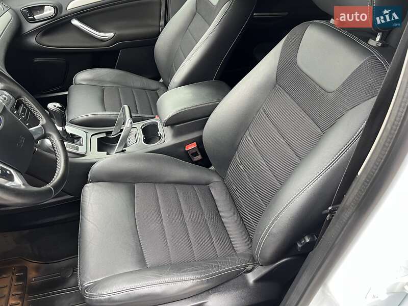 Мінівен Ford S-Max 2013 в Радивиліві