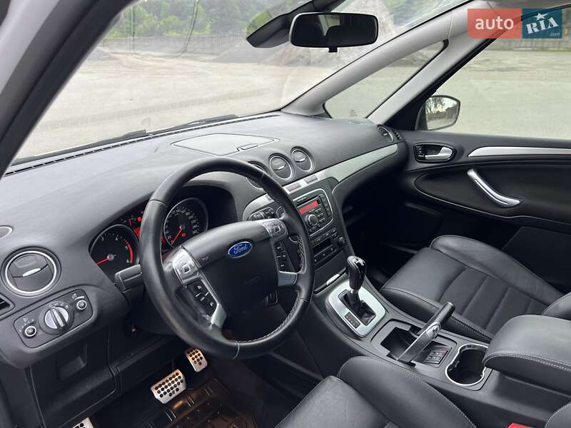 Мінівен Ford S-Max 2013 в Радивиліві