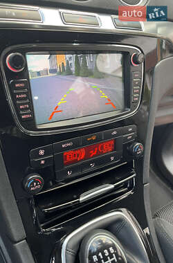 Минивэн Ford S-Max 2011 в 