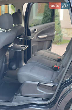 Минивэн Ford S-Max 2011 в 