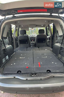 Минивэн Ford S-Max 2011 в 