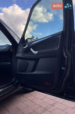 Минивэн Ford S-Max 2011 в 