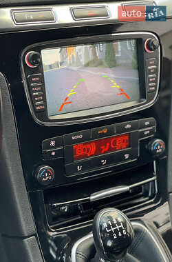 Минивэн Ford S-Max 2011 в 