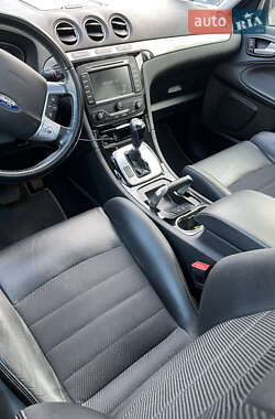 Минивэн Ford S-Max 2014 в 