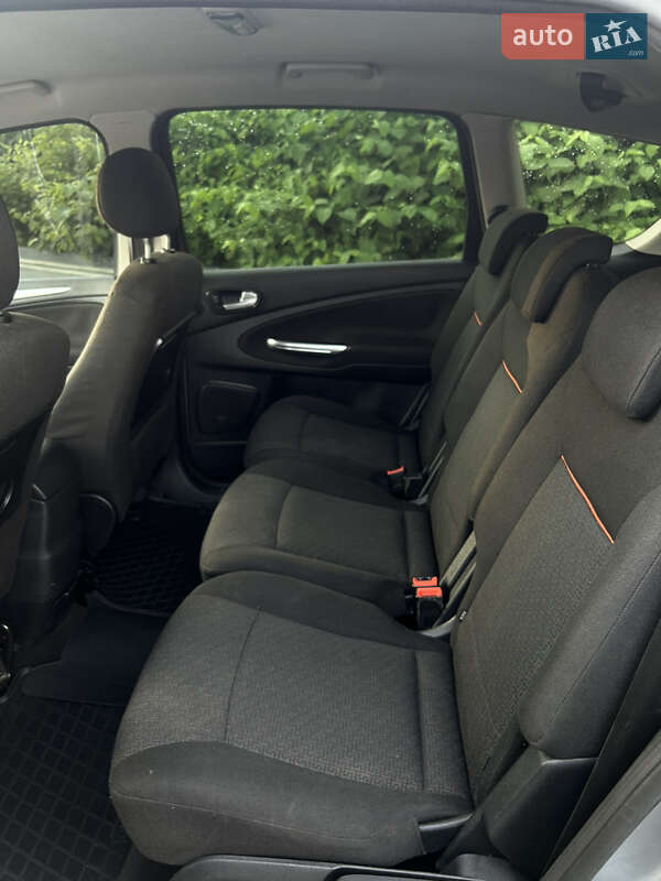 Минивэн Ford S-Max 2009 в Надворной