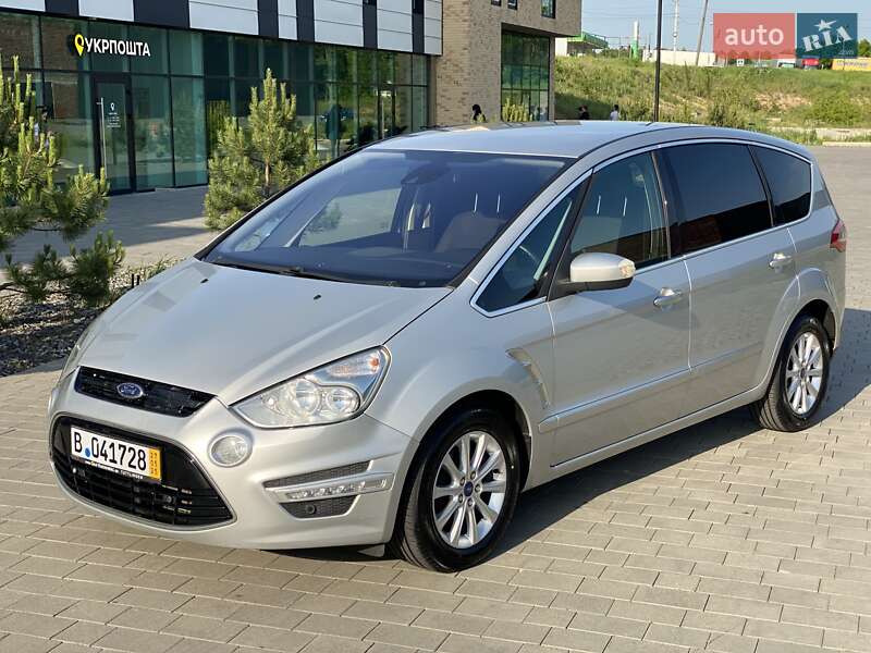 Минивэн Ford S-Max 2013 в 