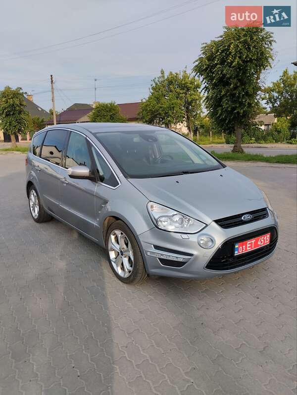 Мінівен Ford S-Max 2012 в 